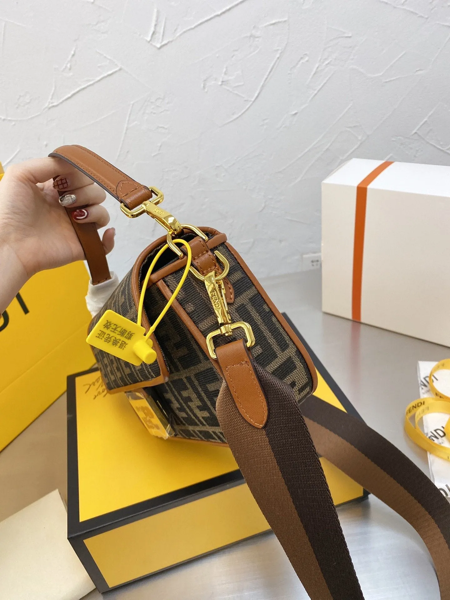 EN   Designer bags by Fendi 136